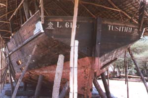Restoring a Dhow on Manda Beach